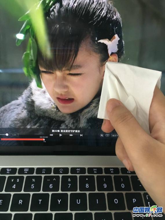 文淇《天坑鹰猎》菜瓜引晒图大战 化身地质队死忠粉